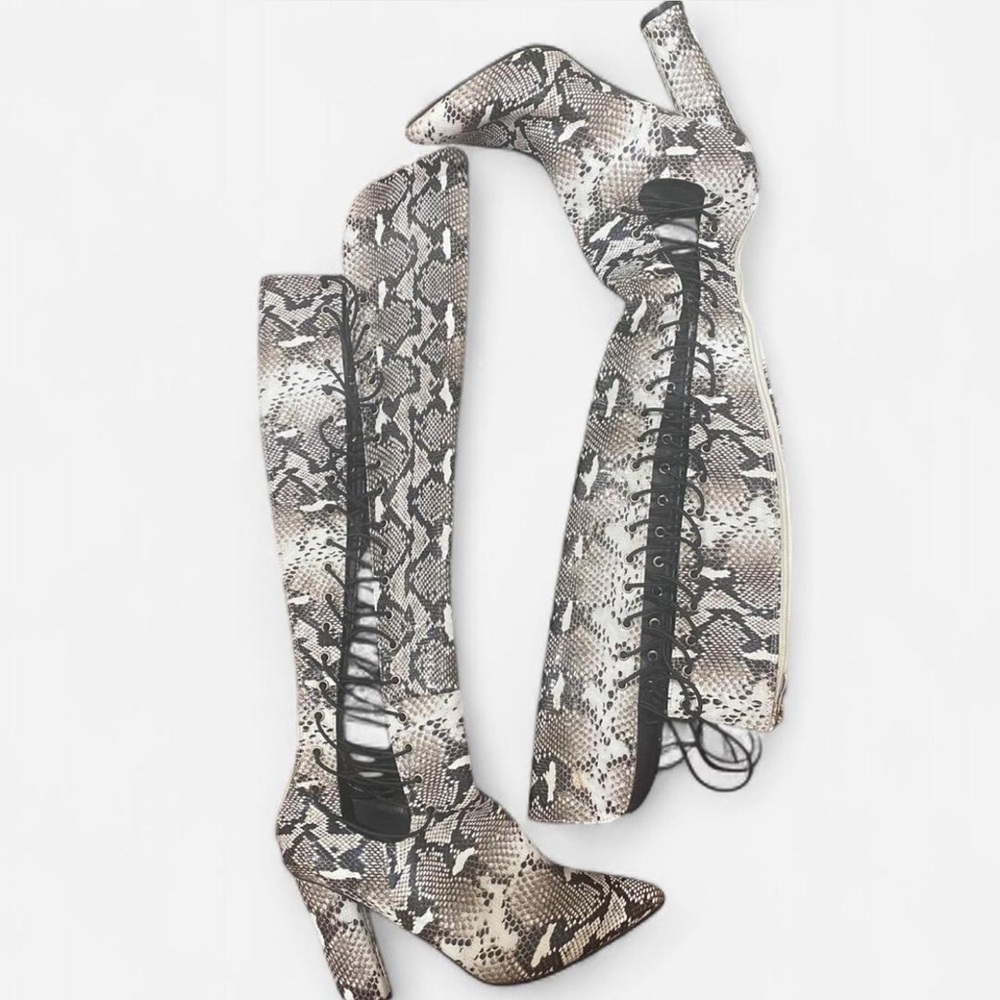 Snakeskin Pattern Heeled Boots